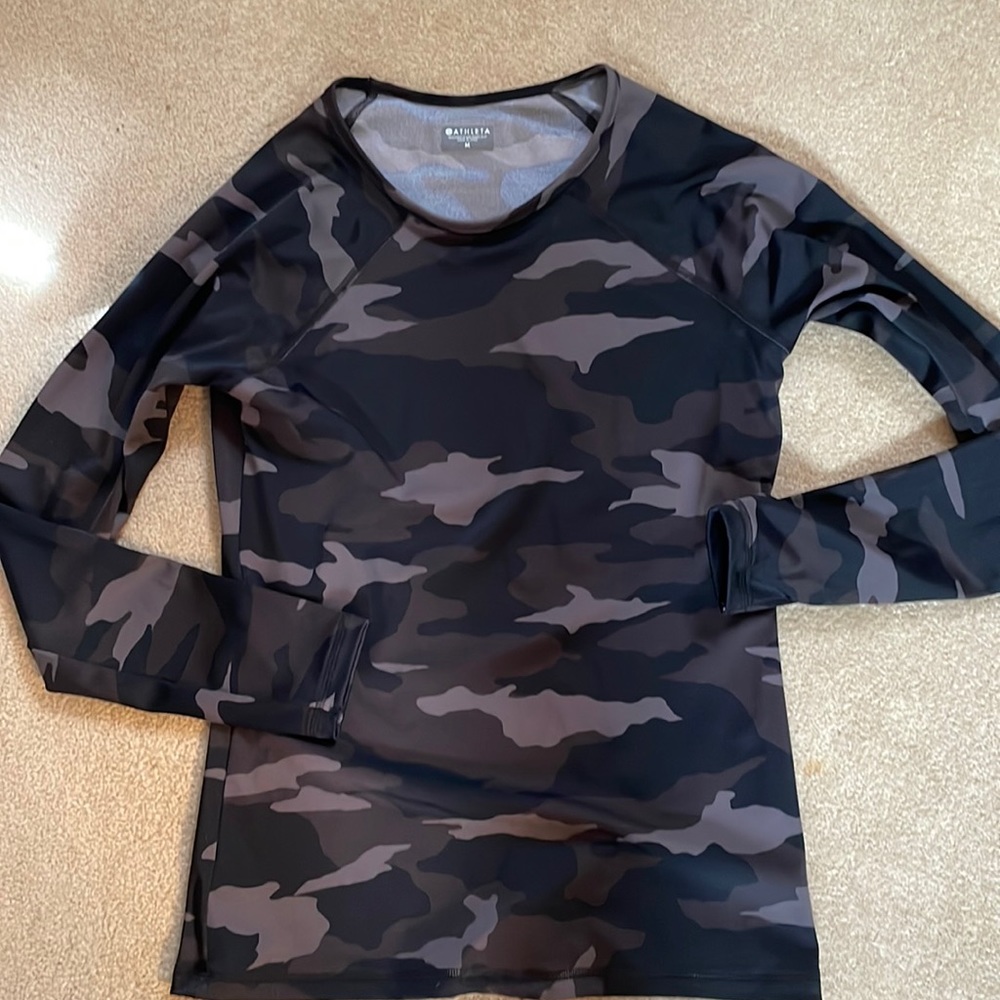 Athleta Rash Guard size M